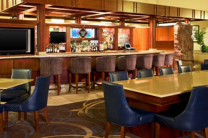 Sheraton Waters Edge Lounge