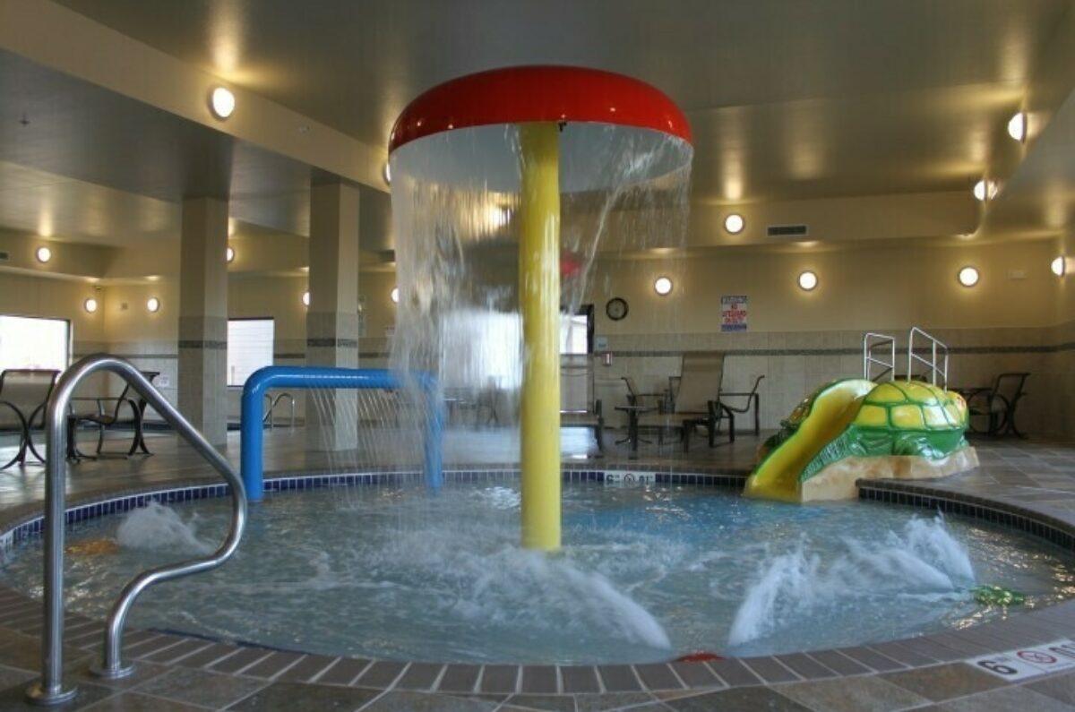 Holiday Inn Express & Suites Southwest Experience Sioux Falls